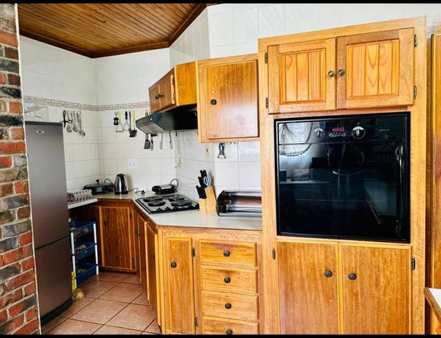 4 BEDROOM HOUSE FOR SALE IN PELLISSIER